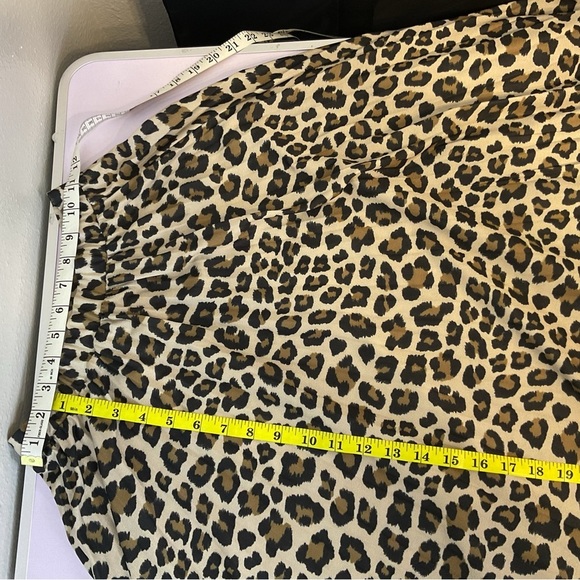 H & M Brown tan and black Leopard print pleated skirt size 0 - Picture 7 of 10